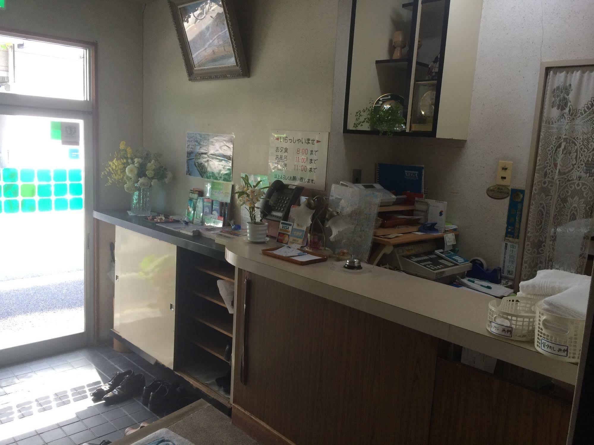 Kasuga Ryokan Hiroshima Extérieur photo